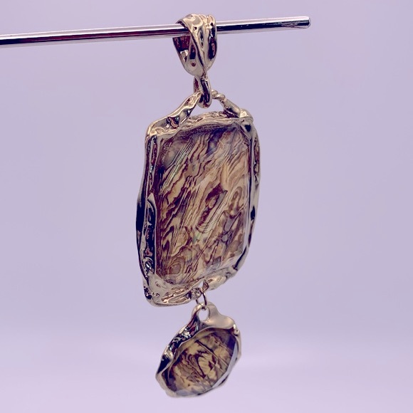 💝Vintage Brutalist Golden Costume Pendant - Picture 4 of 4